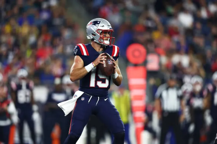 Patriots waive Trace McSorley