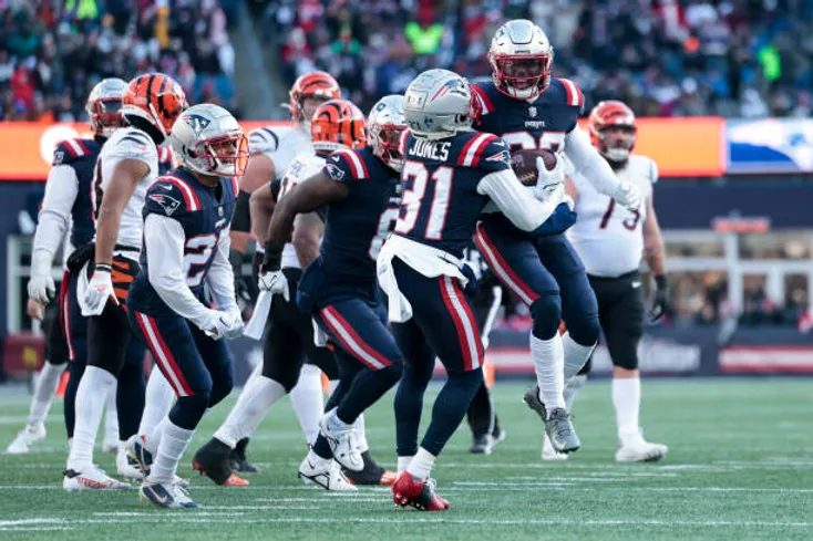 Patriots playoff hopes come down to Sunday’s matchup with the Dolphins