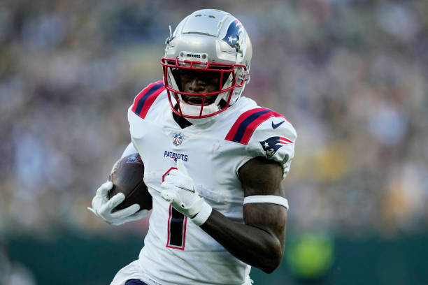 Analysis: Patriots list WR DeVante Parker, JaMycal Hasty inactive for Thursday Night football