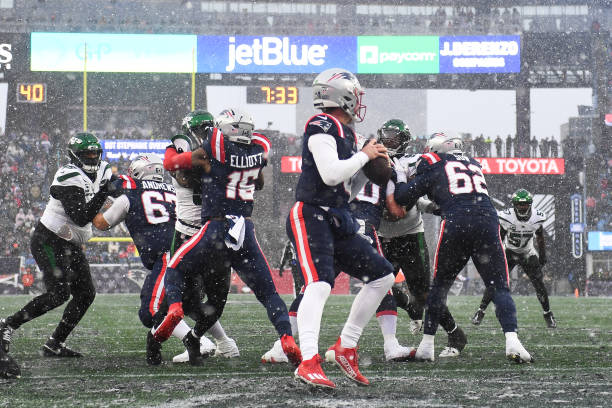 Three studs and three duds from the Patriots Week 18 finale