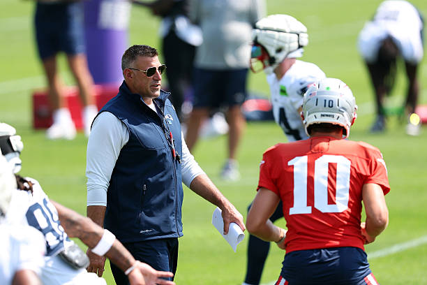 Patriots add Two Players Before Season Finale
