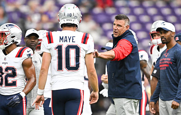Coaches Corner: Drake Maye is Off to a Bright Start