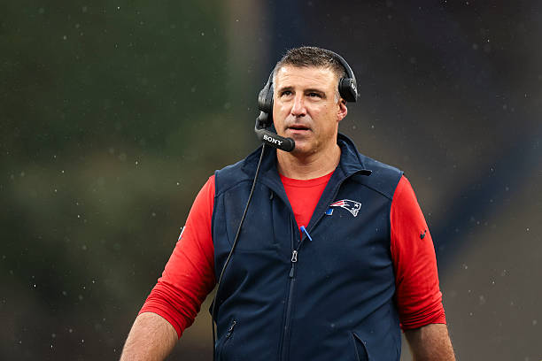 Mike Vrabel Earns First Win as Patriots Head Coach